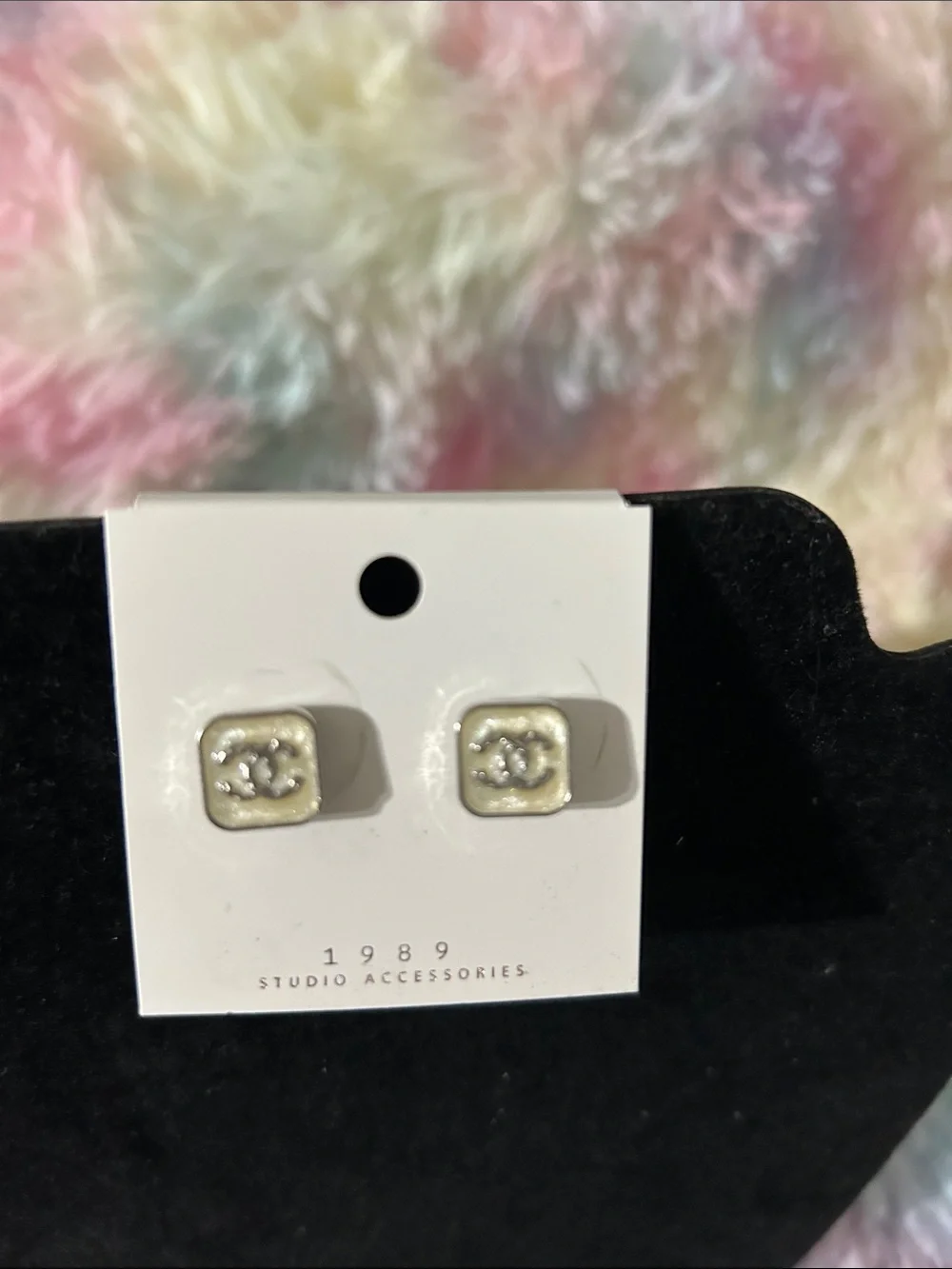 1989 studio Accessories delicate ivory